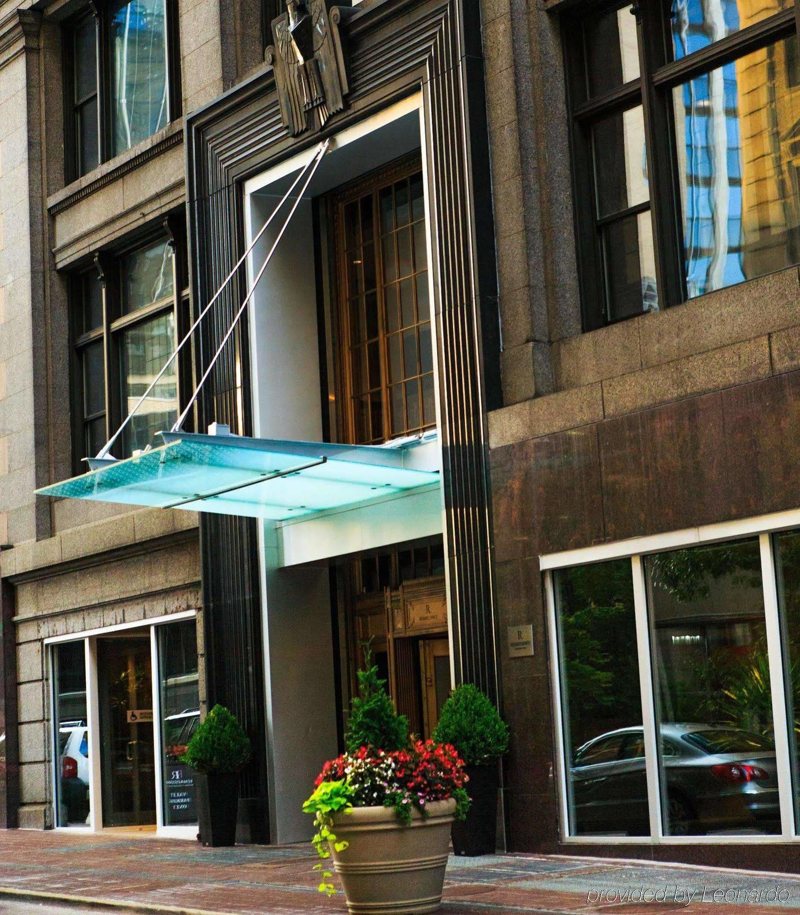 Renaissance Cincinnati Downtown Hotel Exterior photo